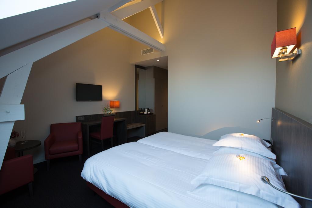 Albion Hotel Ypres Room photo